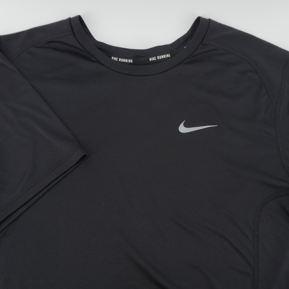 Nike Running Shirt Mens Large Black Dri-FIT Short Sleeve Reflective Swoosh Tee
